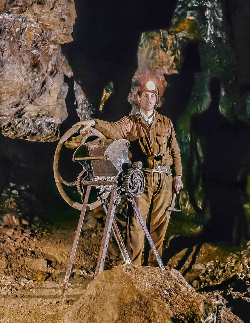 Cattle cake crusher Black Ox Mine Matlock